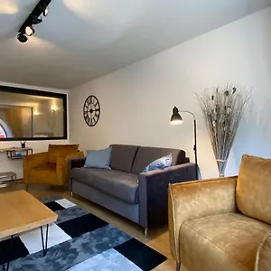 le-royal-appartement-pour-4-personnes-au-centre-ville.hotels-rhonealpes.com/