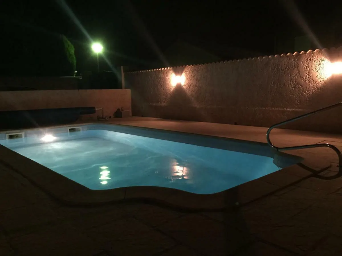 Villa La Matriola à Cabannes Hébergement de vacances