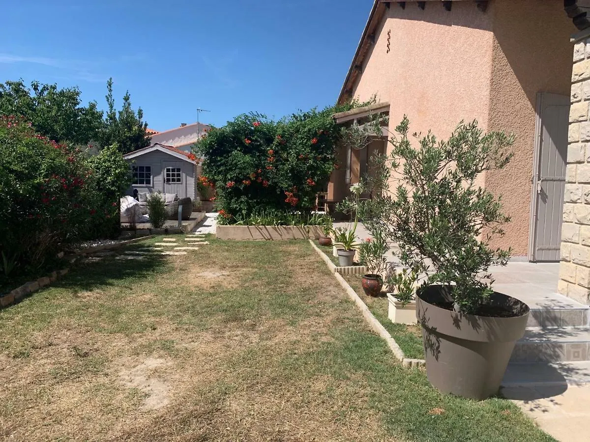 Villa La Matriola à Cabannes 0*,